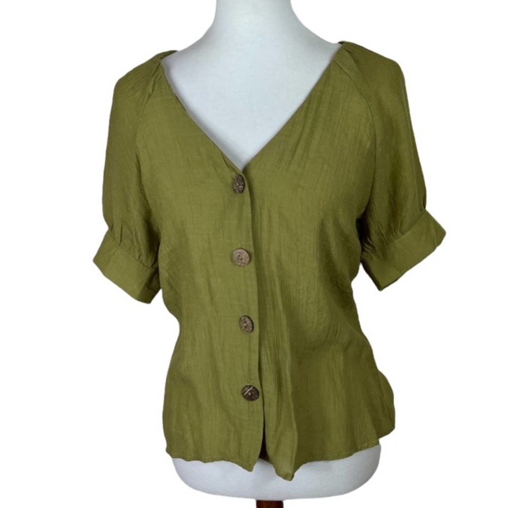 OLM Army Green Gauze Fitted Button Down Short Sleeve Blouse Size Large